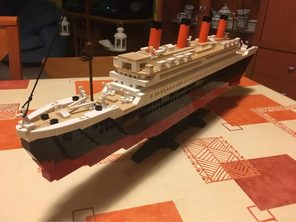 1021 шт Sluban 0577 игрушка Круизный корабль RMS титановая Лодка 3D модель строительные