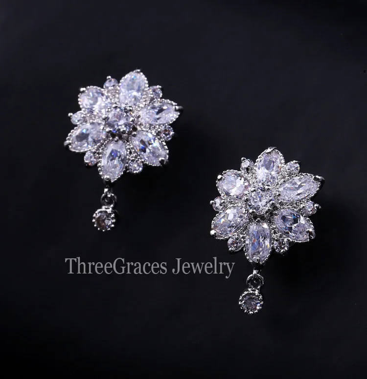 Threegraces Модные женские кубического циркония камень Симпатичные снег цветок Серьги-гвоздики для дам подарок 925 стерлингов Серебряные ювелирные изделия ER090