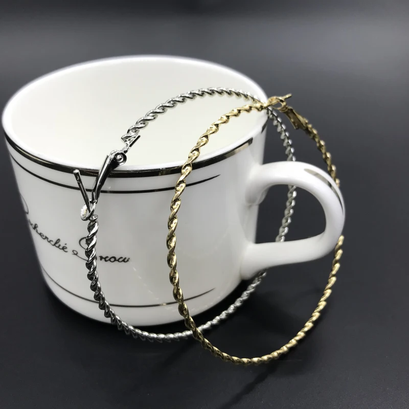 Серьги в стиле панк золотистые/серебристые скрученная волна кольца с рисунком