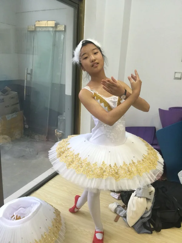 Женская классическая балетная пачка для выступлений или соревнований