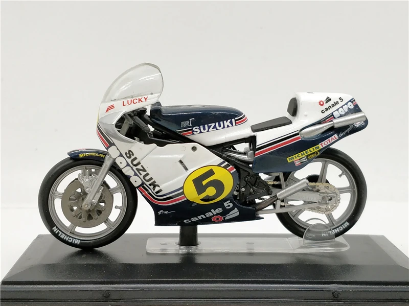 1:22 ITALERI чемпион мира 1981 Suzuki#5 литые модели мотоциклов