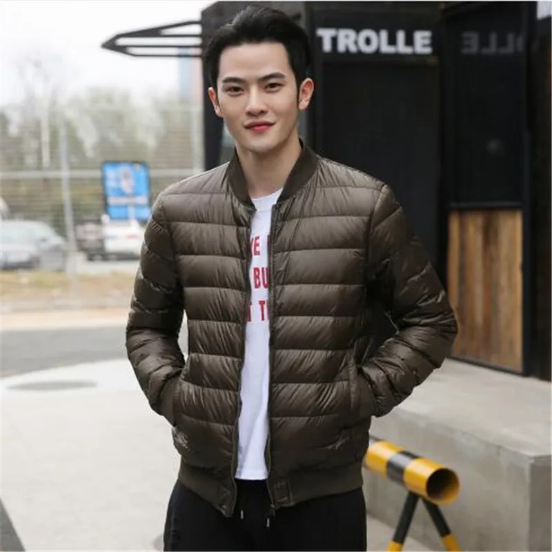 

Men's duck down 2018 new short paragraph Slim baseball collar men's winter parkaa coat light men's winter jacket for men