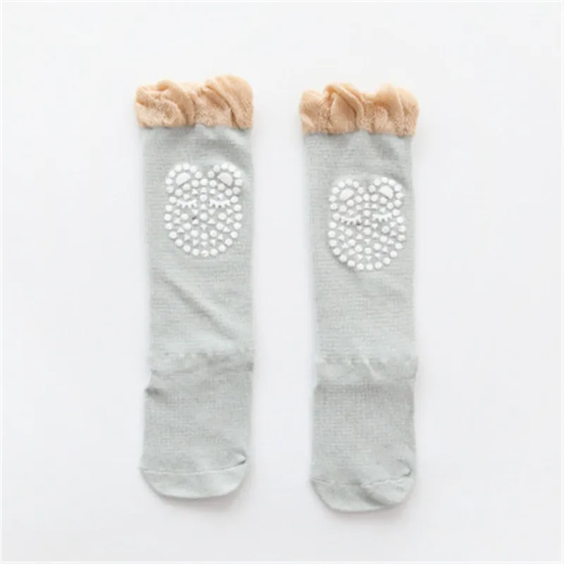 Сетчатые детские чулки легкие и дышащие не легко потеют дизайн стопы очень