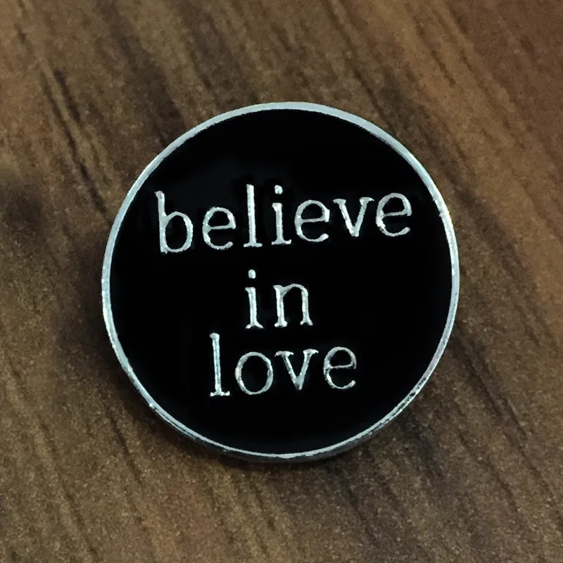 Женская Брошь с эмалью Believe In Love черная брошь на булавке аксессуар для шляпы