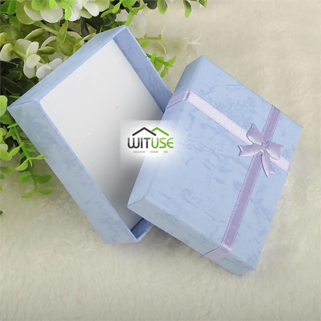 

Big Discount Colorful 1PC New 4*4cm Jewery Organizer Box Rings Storage Cute Box Small Gift Box For Rings Earrings 4 Colors
