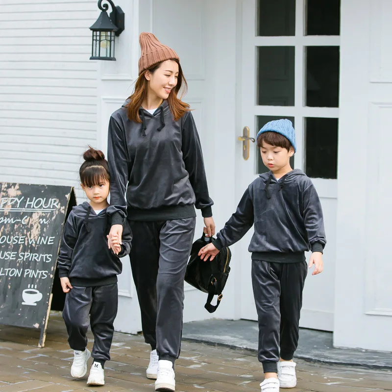 Семейные комплекты Бархатный спортивный костюм пижама толстовка для девочек