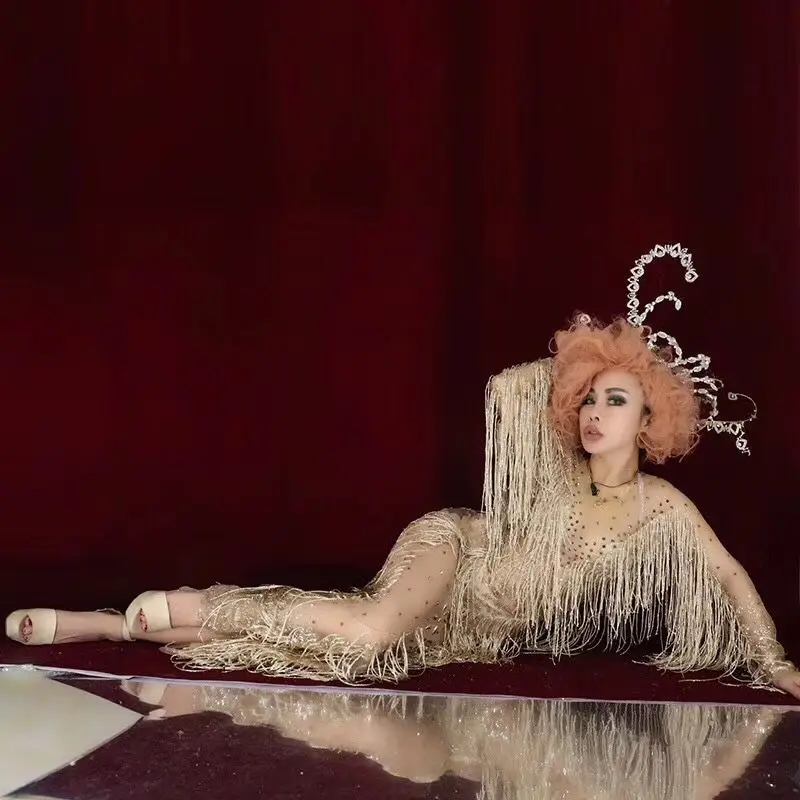 Новинка прозрачное Сетчатое платье с золотыми кисточками и камнями женское для