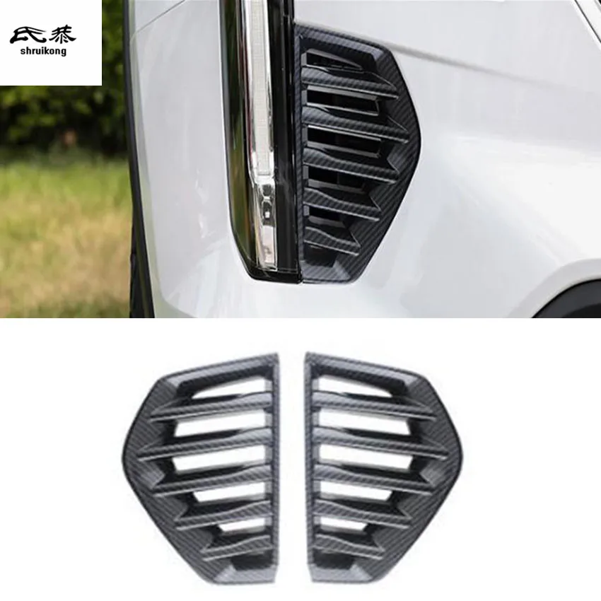 2pcs/Lot Car Sticker ABS Carbon Finber Grain Frong Fog Lamps Decoration Cover For 2018 Cadillac XT4 Car Accessories