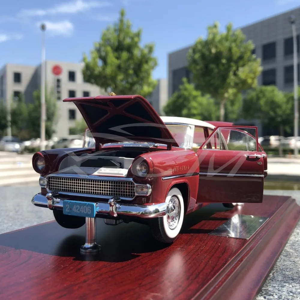Литой автомобиль модель Dongfeng Golden Dragon CA71 седан 1:24 (красный) + небольшой