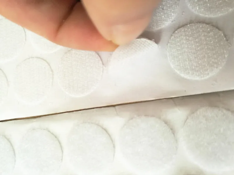 Самоклеящиеся монеты диаметром 12 мм липкие крепежные точки сзади. круглые крючки