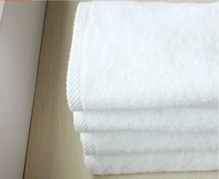 

White color 5 stars hotel bath towel 70 X 140 cm 680 grams high quality soft super water absorbent towel small wholesale
