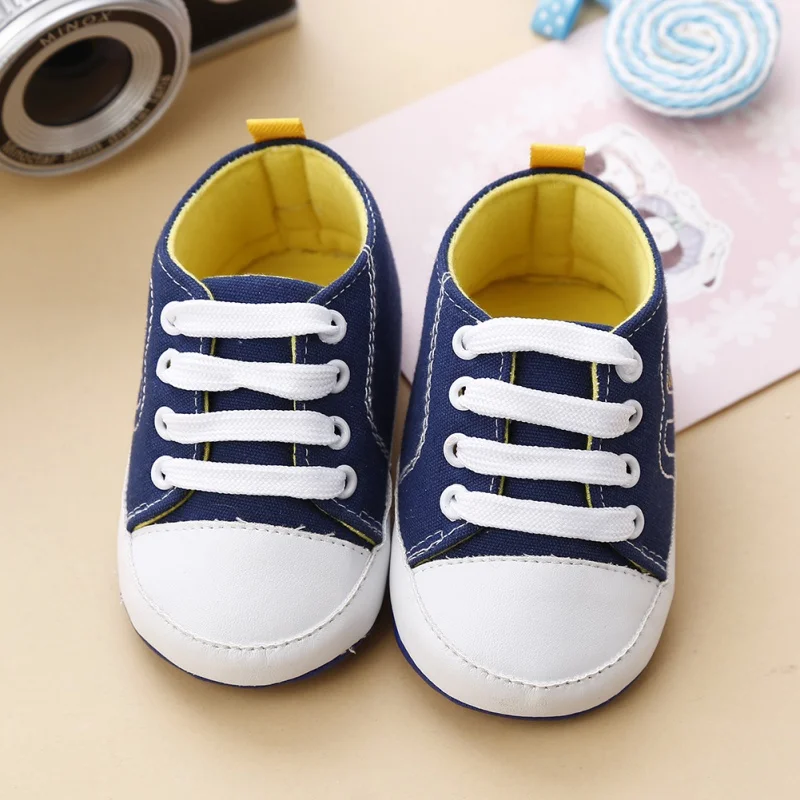 Новые весенние милые однотонные парусиновые сникерсы на мягкой подошве для