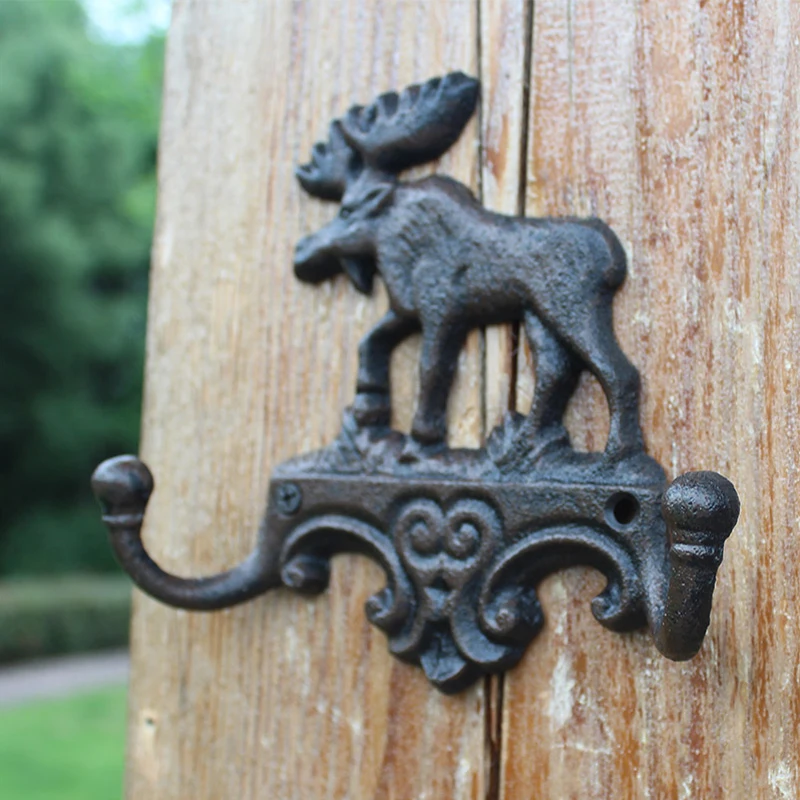Vintage Reindeer Walking On Lawn Cast Iron Wall Hook With Two Hangers European Home Garden Decor Xmas Metal Hooks | Дом и сад