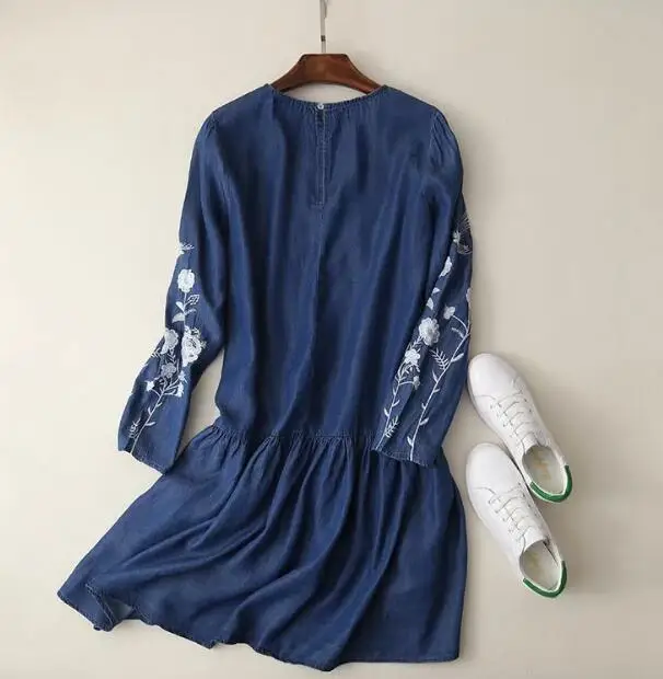 2017 в начале осени старинные литературные цветочной вышивкой длинные рукава