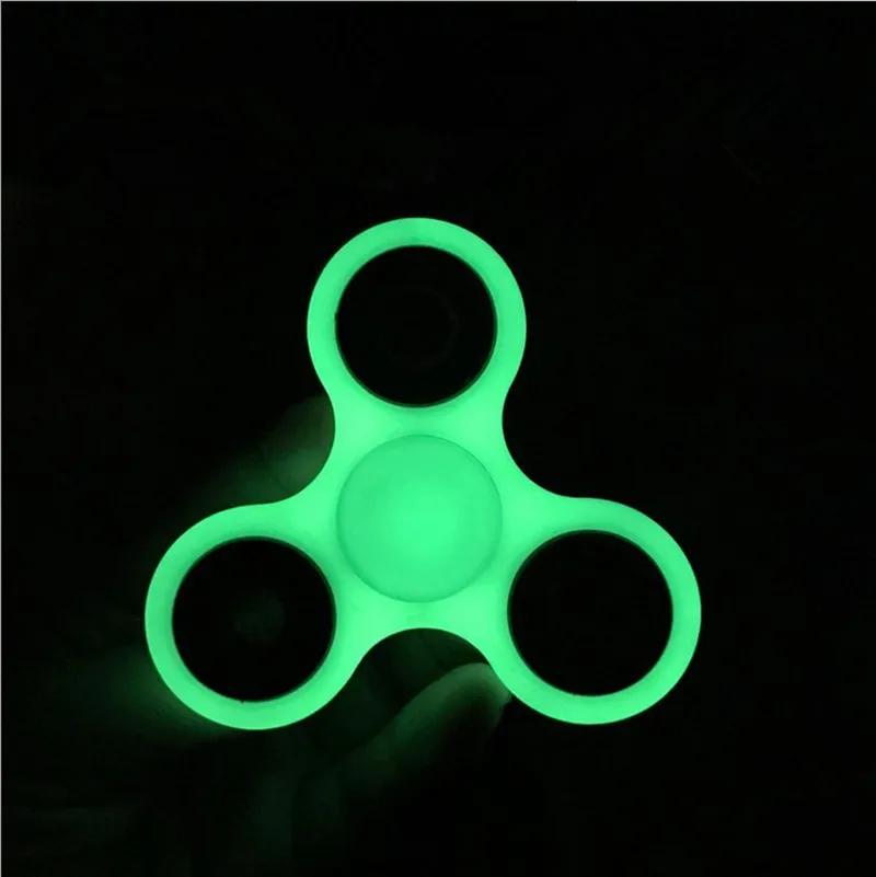Люминесцентные 2017 Непоседа Spinner Игрушки EDC Руки Tri-Spinner Фокусировки Редуктор