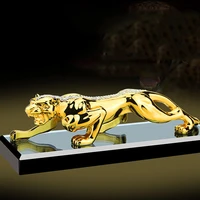 2019 fashion gold panther figurines miniatures geometric metal leopard statue car perfume decor wine cabinet home accessories