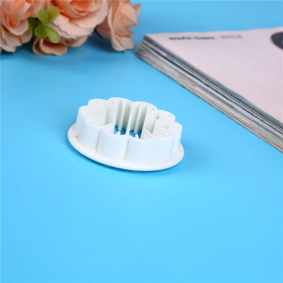 Three Pieces Of Carnation Cookie Mould Cake Mold Baking Tool Food Grade Plastic. BGMJ006 | Дом и сад