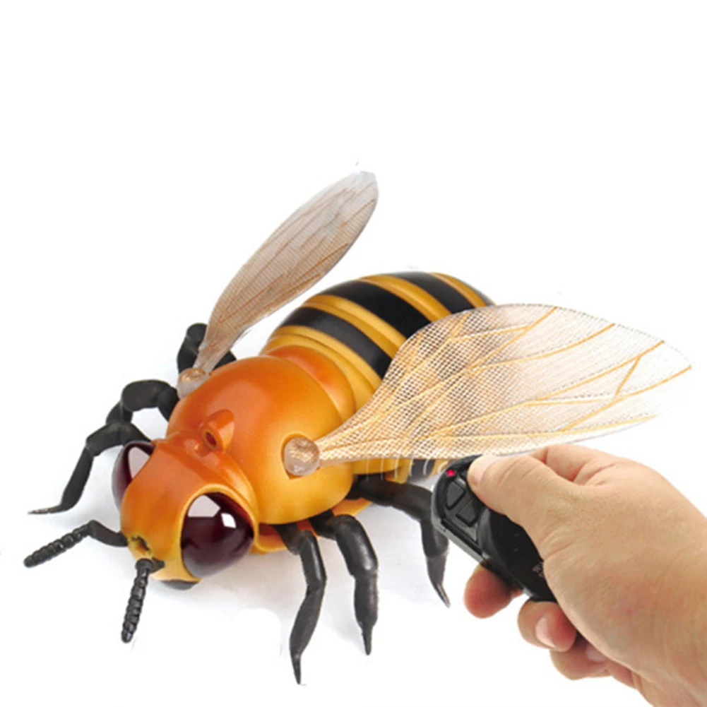 Bee Инфракрасный пульт дистанционного управления Летающий Божья коровка RC шалость насекомое шутка страшилка игрушка розыгрыши, шутки радио насекомое для мальчиков - Цвет: Bee