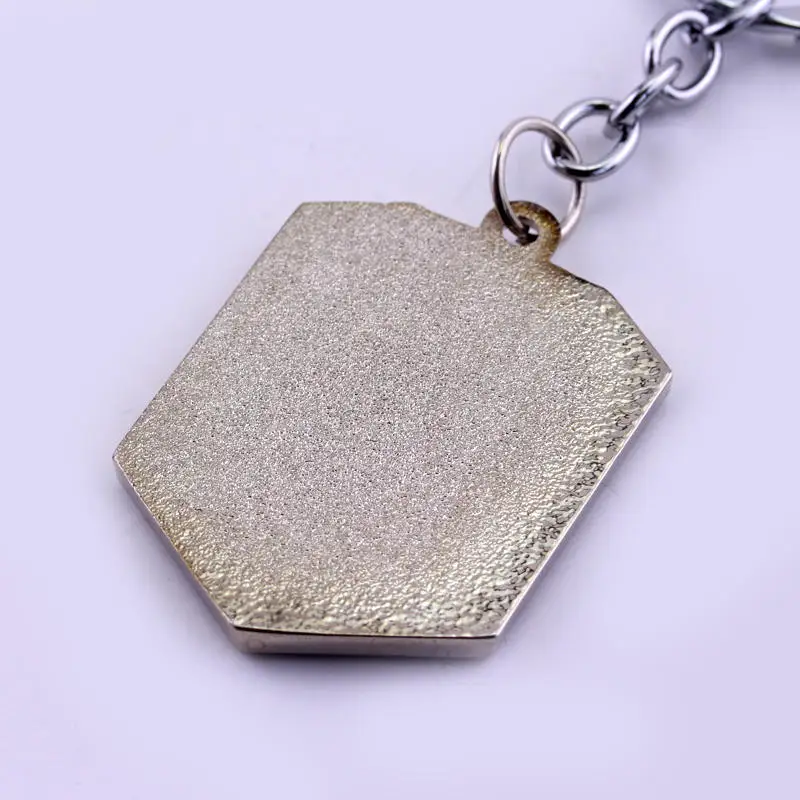 Брелок для ключей в виде танка