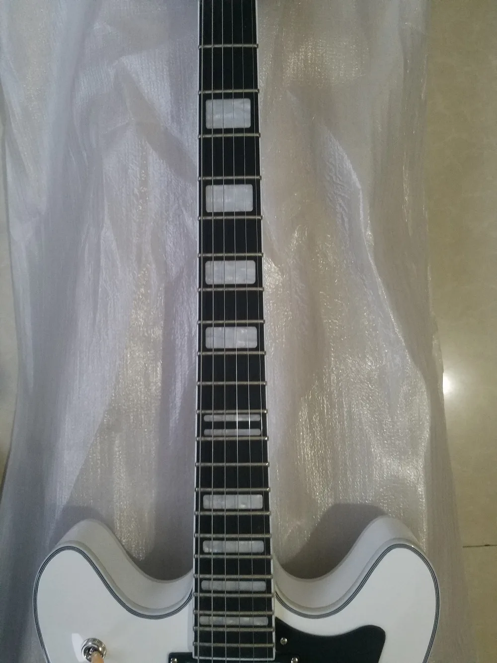 Наличии 2018 Hagstrom Викинг Полу полый корпус оригинальный мост и Mchine головы