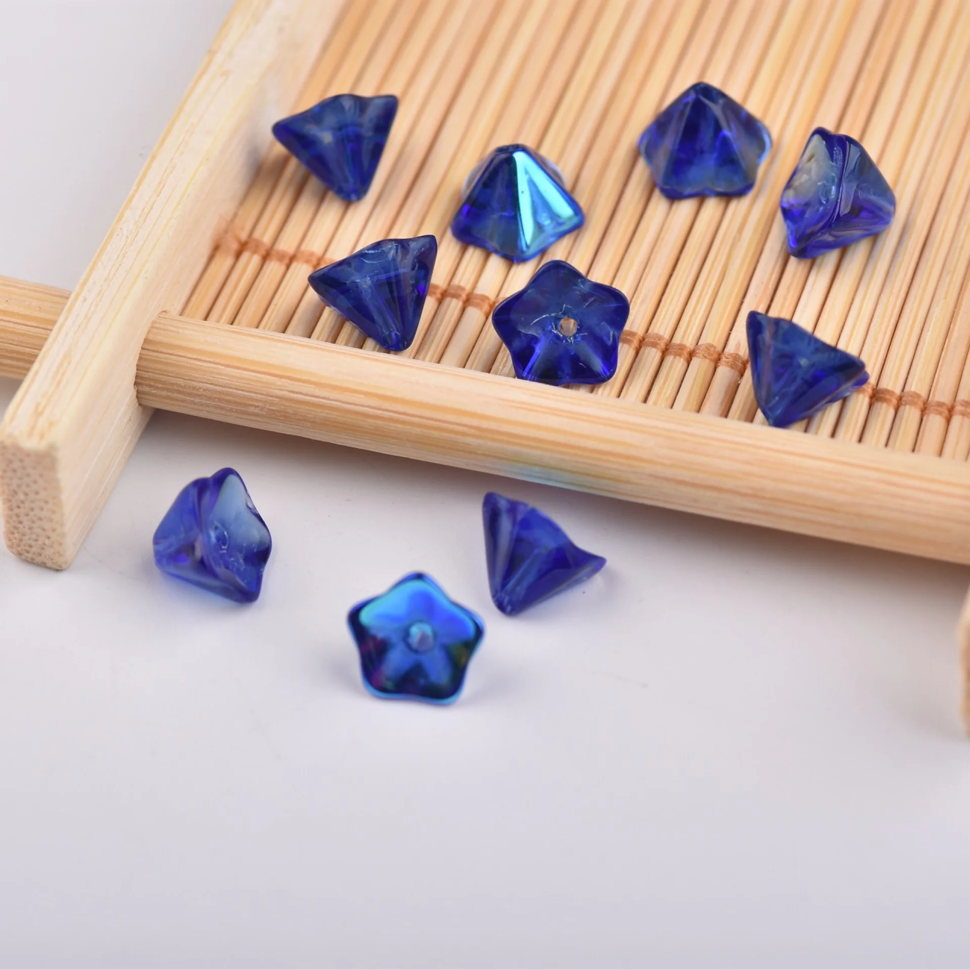 Оптовая продажа бусины из хрусталя 8 мм с отверстием разноцветные граненые