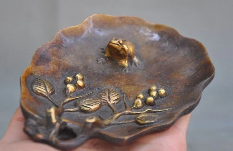 Старинная китайская бронза позолоченная лягушка Золотая жаба hoptoad spittor ручка