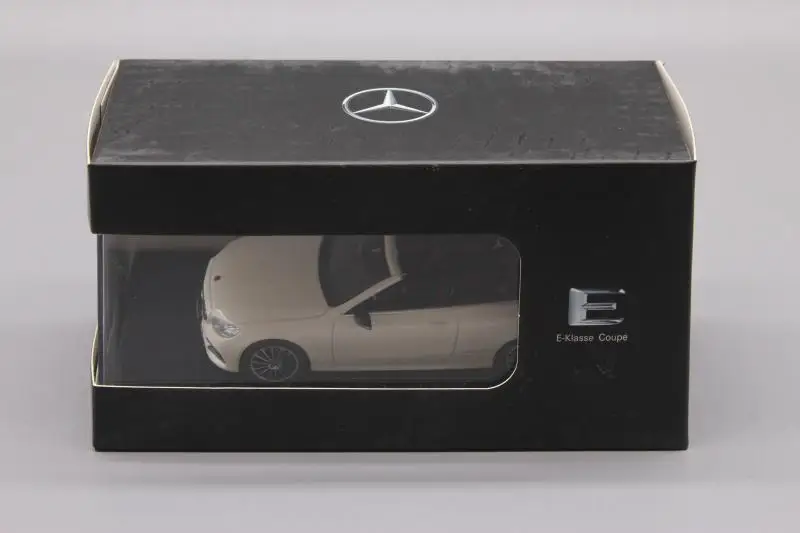 Я весы 1:43 MB E-CLASS A238 купе сплав модель машинки, Diecast металлические игрушки подарок на день рождения для детей, носки для мальчиков и другие