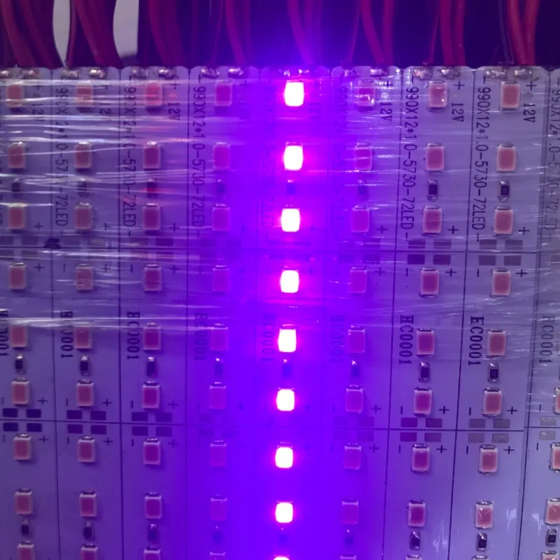 

Жесткая светодиодная панель 5630 фиолетовый 4000K цвет DC12V 100 см/шт. 100 м