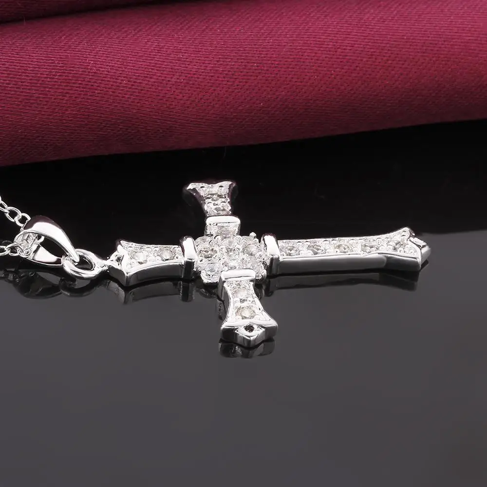 N633 Оптовая Продажа Модные с серебряным покрытием Jewelry Крест Иисуса Бог тонкой