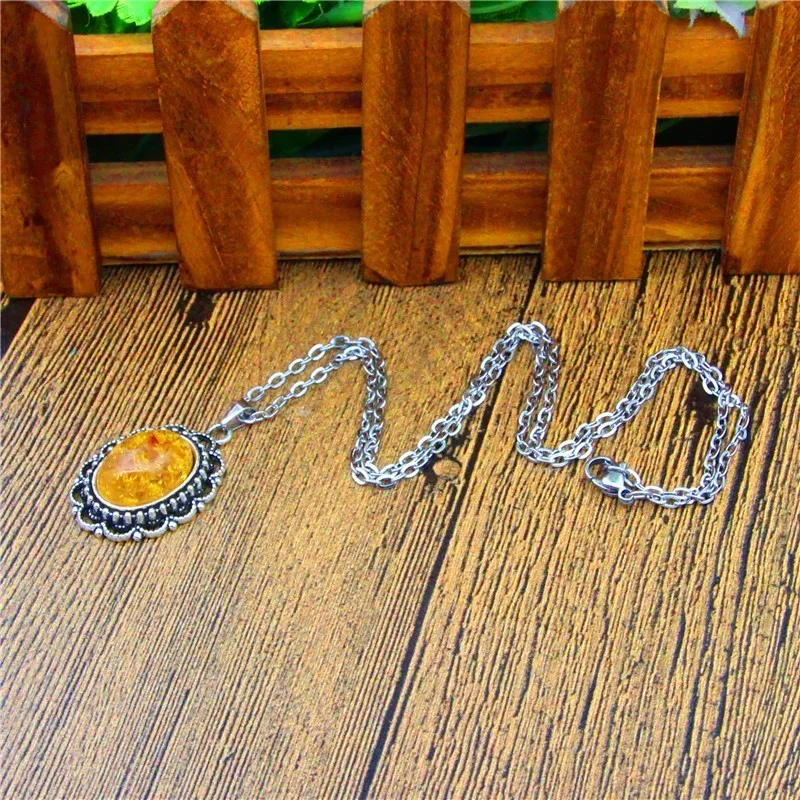 Yellow Flower Pendant Choker Necklace For Women Stainless Steel Chain Vintage Look Antique Silver Plated Fashion Jewelry