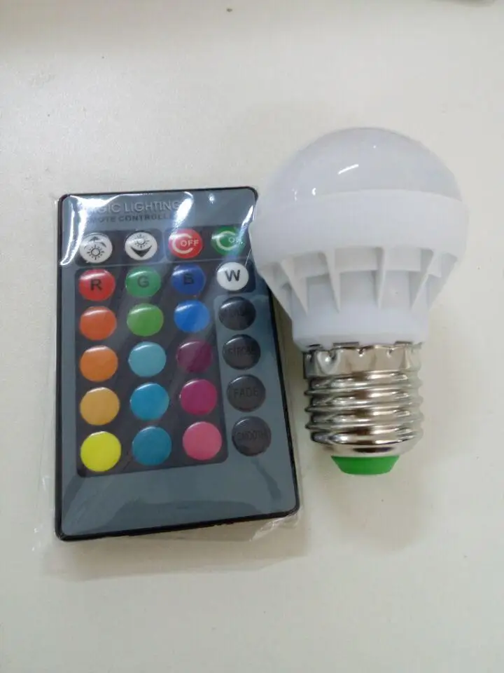 HobbyLane 3 Вт E27 16 видов цветов RGB Светодиодная лампа с дистанционным управлением для