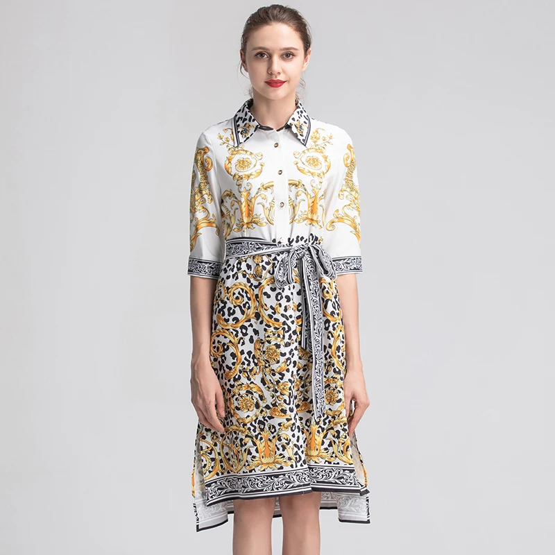 Женское платье с милым принтом облегающее коротким рукавом и отложным