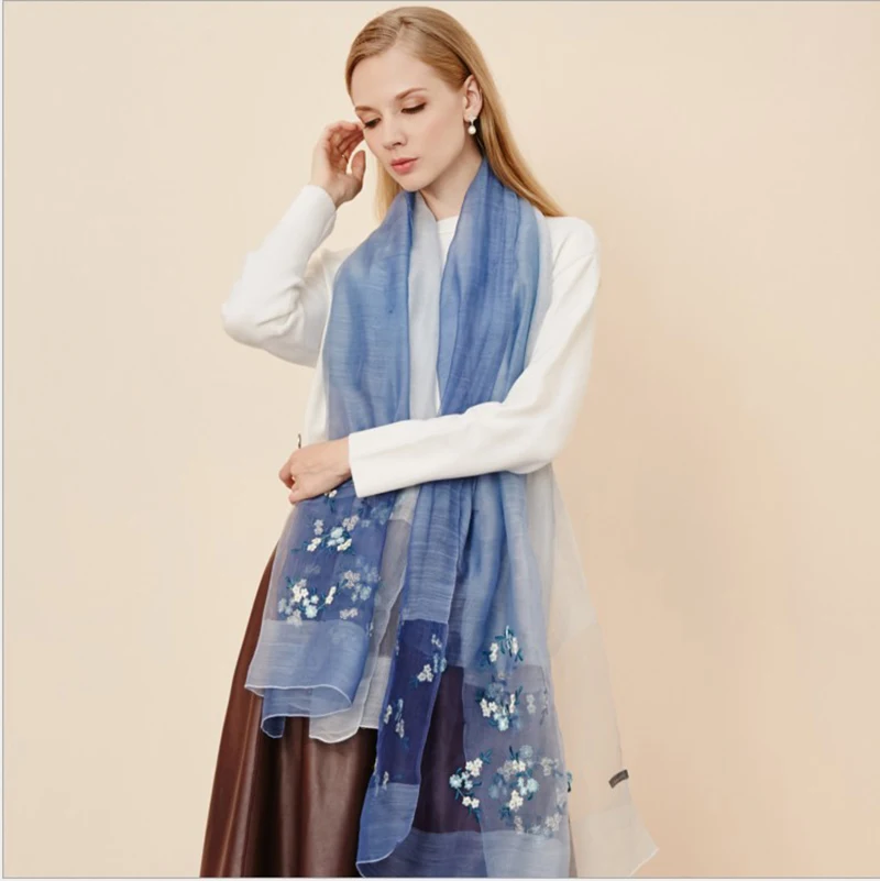 2019 spring and summer women's new silk wool scarf embroidered gradient sunscreen shawl scarves | Аксессуары для одежды
