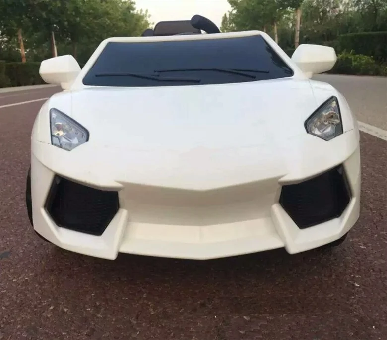 Перезаряжаемый Детский Электрический автомобиль С четырехколесным пультом дистанционного управления, игрушечный автомобиль, ребенок может кататься на коляске - Цвет: Белый