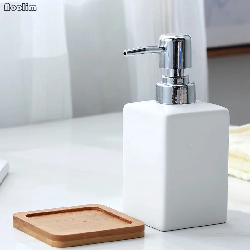 White with Tray Керамическая Минималистичная бутылка для дезинфицирующего средства для рук, гель для душа, бутылка для ванной, стакан для зубной щетки, набор с бамбуковым поддоном - Цвет: White with Tray