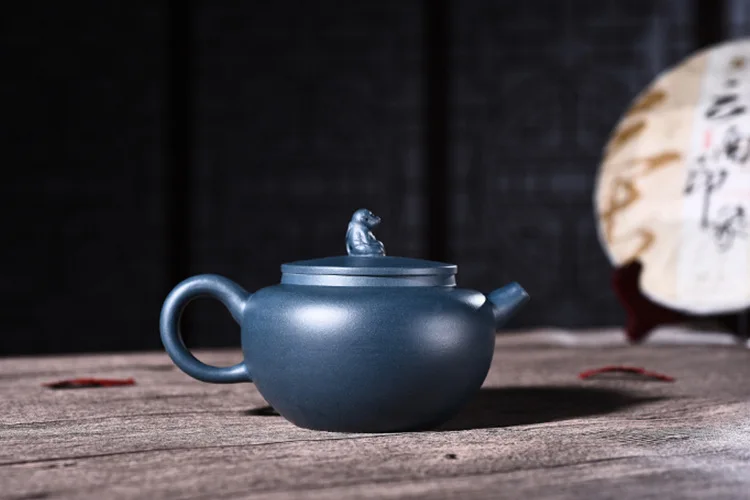 Фиолетовая глина yixing pot Подлинная ручная НЕОБРАБОТАННАЯ руда azure mud sealed Houhu Kungfu чайник и чайный сервиз