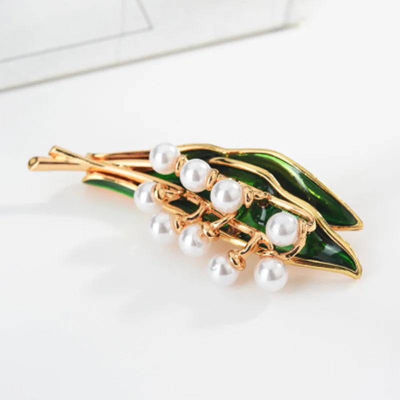 

Enameled Statement Accessory style Crystal cute green pea brooch sweater Diamante collar pins and brooches uit Brooch