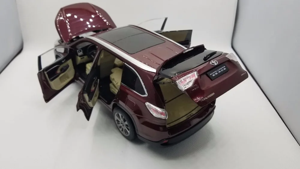 1:18 литая модель для Toyota Highlander Красный внедорожник сплав игрушечный автомобиль миниатюрная Коллекция подарков