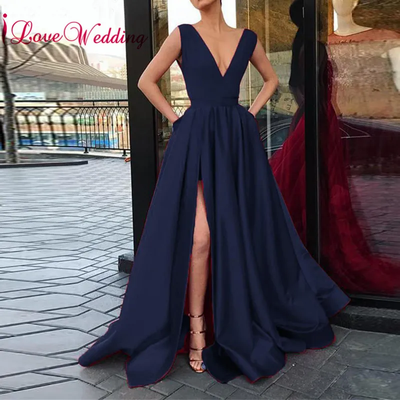 Женское атласное платье без рукавов Красное Длинное Привлекательное с V-образным