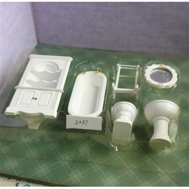 

Doub K 1:12 dollhouse furniture toy for dolls white ceramic Bathtub Toilet kid bathroom pretend play furniture toys for children
