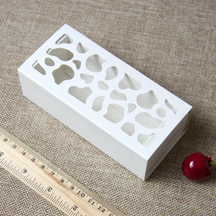 200 шт. Бесплатная доставка коробка для печенья с полым рисунком и пленкой макарон