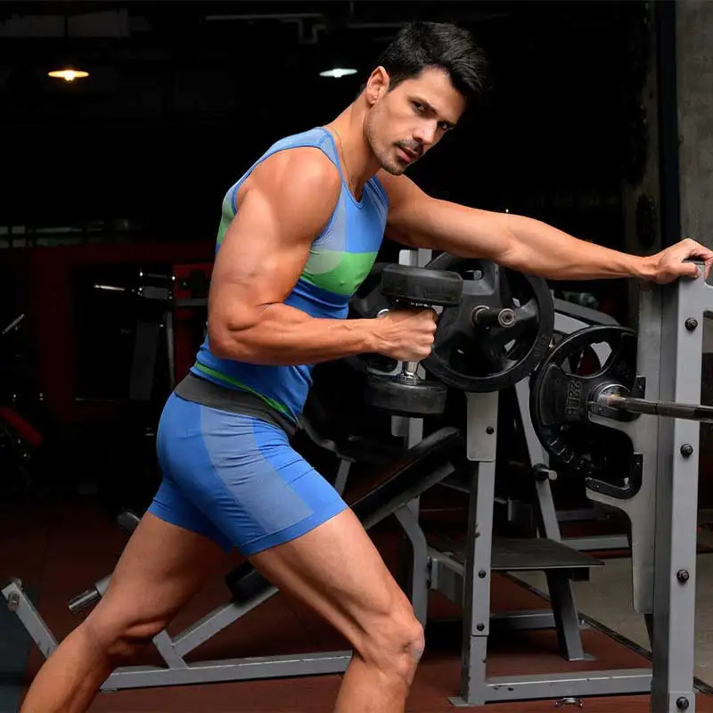 Мужские спортивные быстросохнущие тренировочные компрессионные Капри