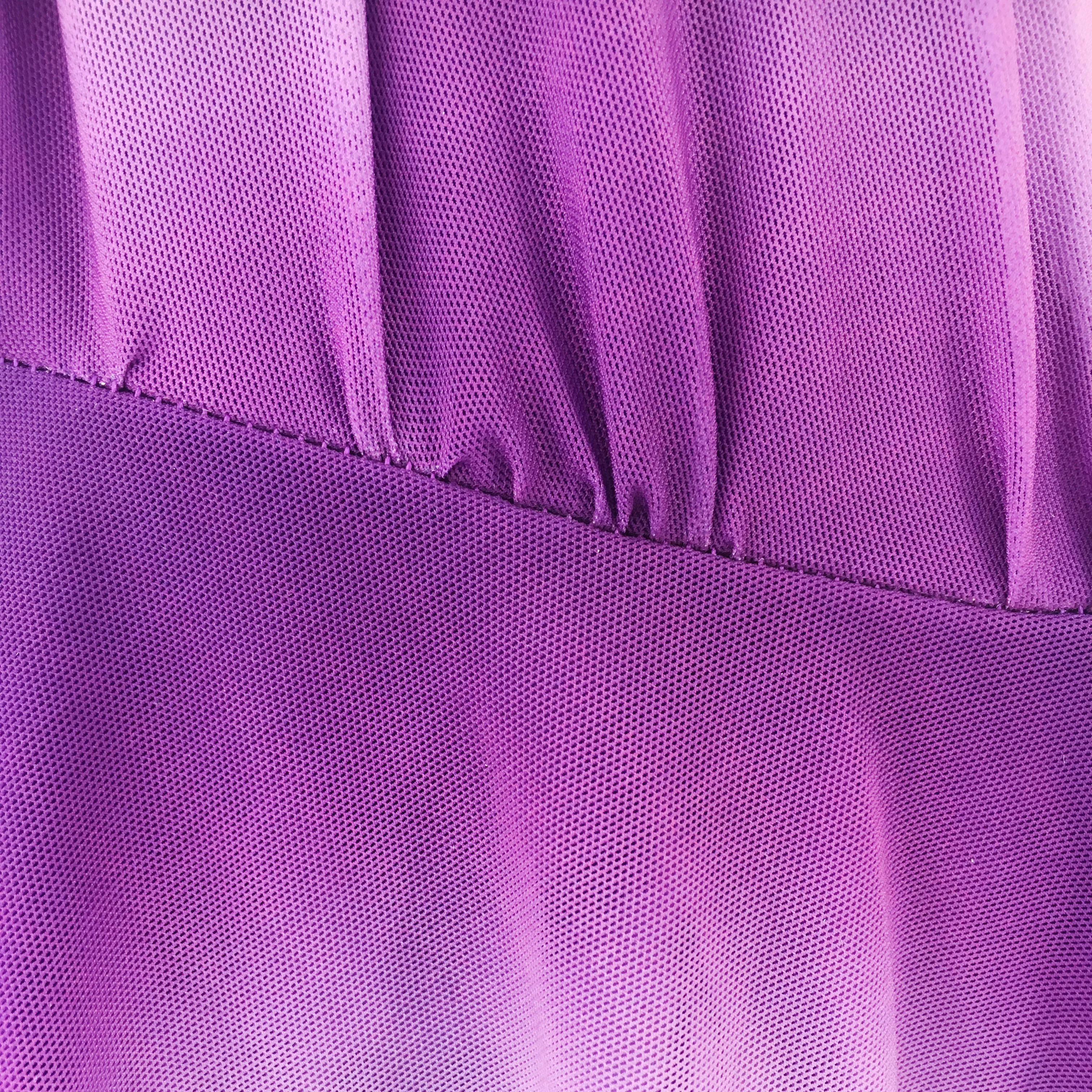 Фиолетовое платье для фигурного катания без рукавов со светодиодной юбкой