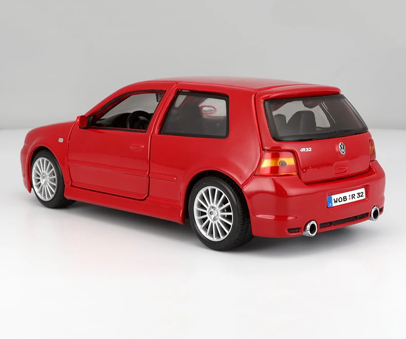 Maisto 1/24 Гольф MK4 R32 литой брелок для автомобильных ключей модель классического