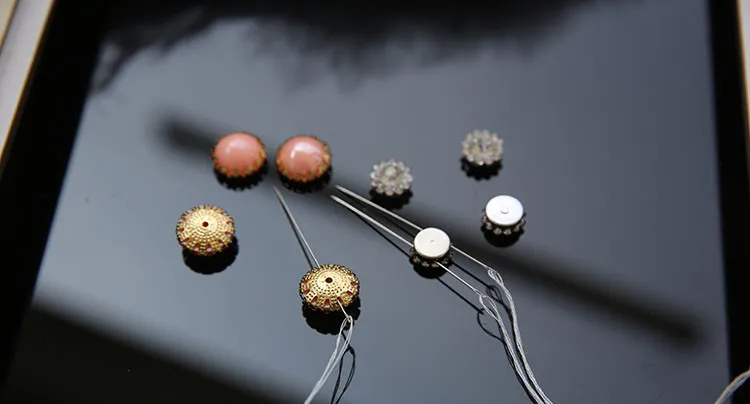 Стразы вышивка бисером нашивка аппликация свадебное платье одежда сумка