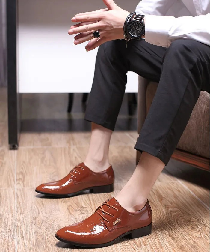 Новинка 2018 Мужская модная яркая деловая обувь мужские кожаные туфли парадная