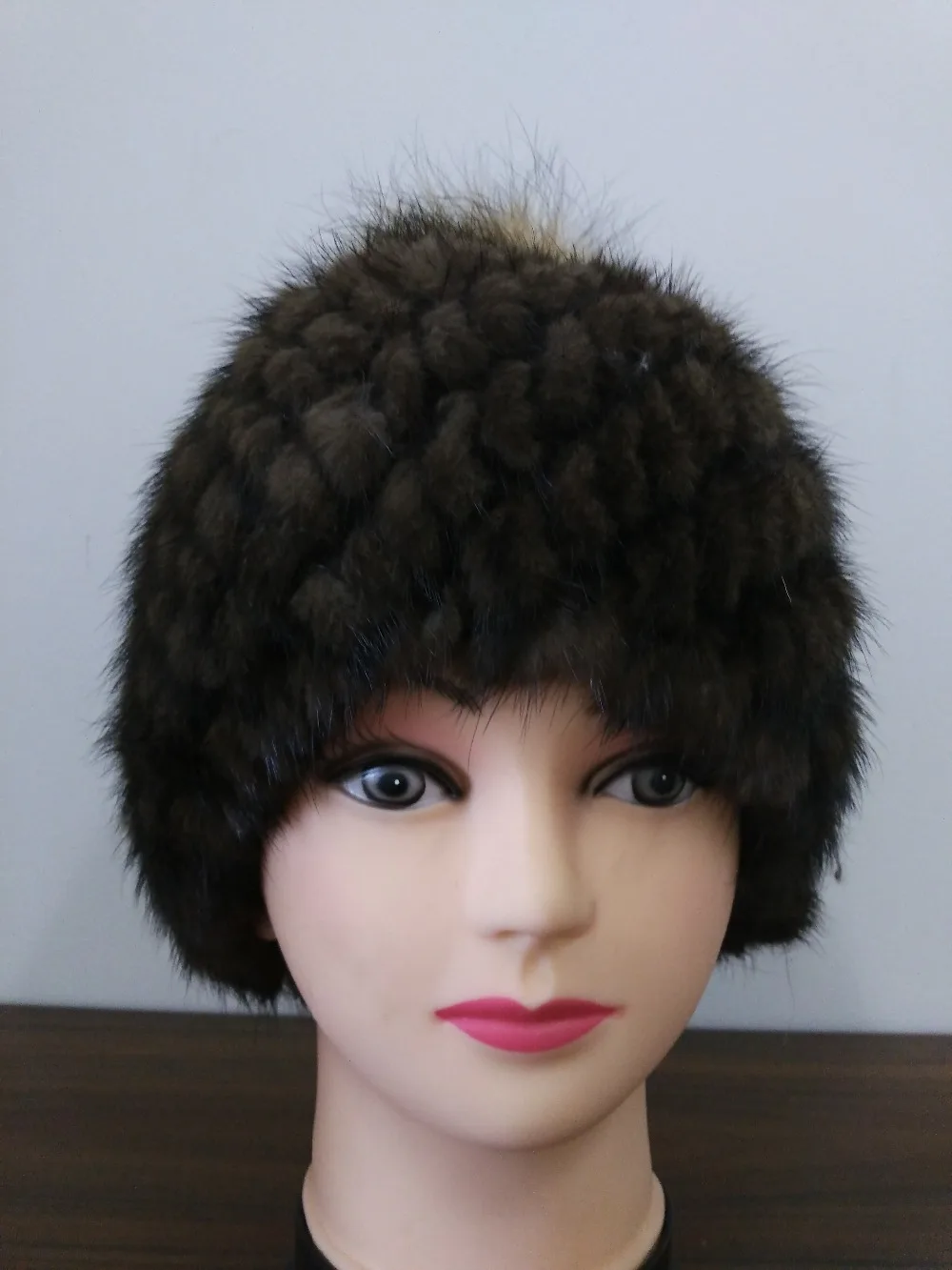 Меховая шапка из натуральной норки модная женская зимняя вязаная меха с лисьим