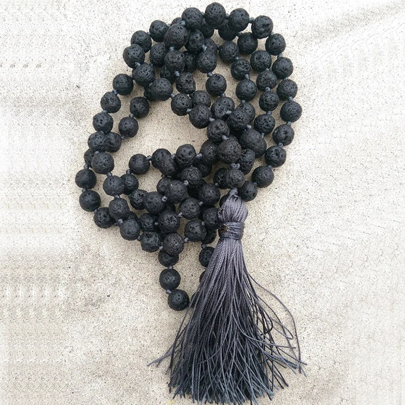 Традиционное ручное ожерелье с узелками Collier Femme 8 мм черная лава серая кисточка
