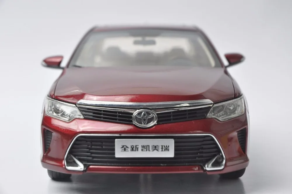1:18 литая под давлением модель для Toyota Camry Красный сплав игрушечный автомобиль миниатюрная коллекция подарок