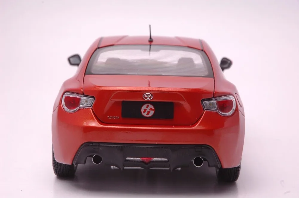 1:18 литья под давлением модель для Toyota GT86 красный купе сплав игрушечный автомобиль миниатюрная коллекция подарок Pulsar